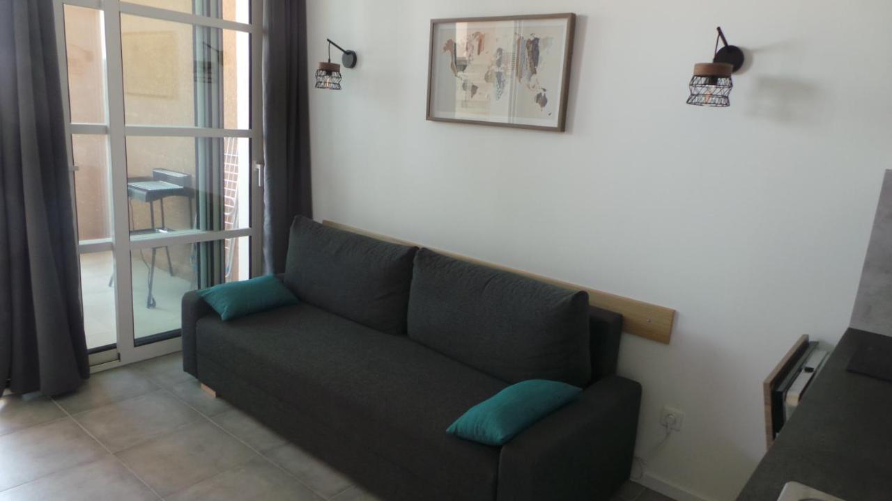 Appartements Modernes Vue Mer A Cap Esterel Saint-Raphaël Exteriör bild