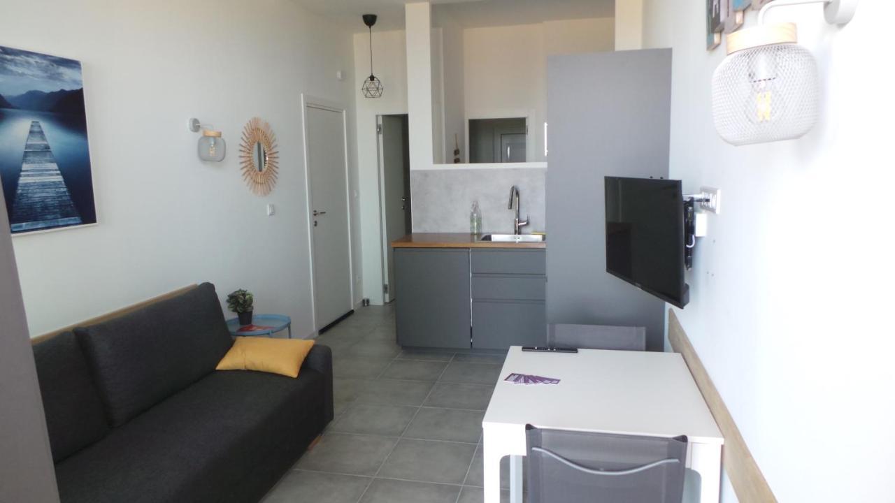 Appartements Modernes Vue Mer A Cap Esterel Saint-Raphaël Exteriör bild