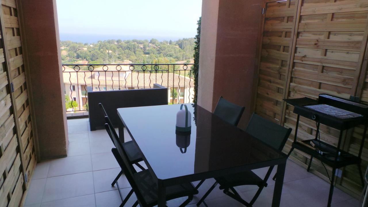 Appartements Modernes Vue Mer A Cap Esterel Saint-Raphaël Exteriör bild